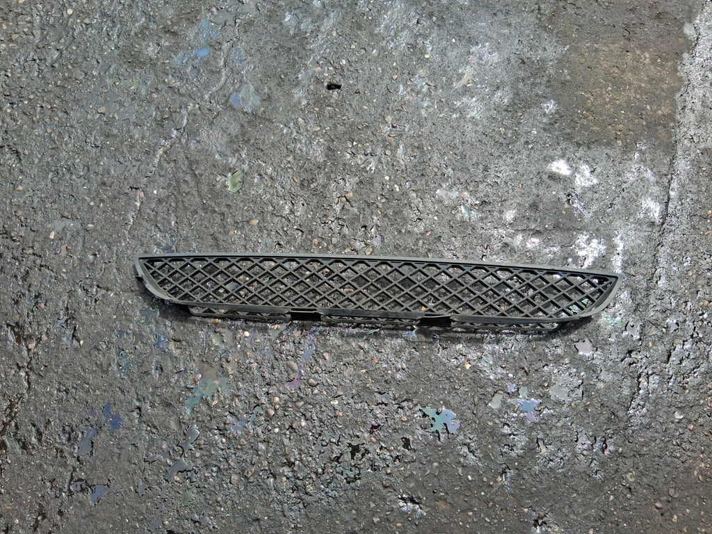 2015 MERCEDES BENZ SPRINTER W907 FRONT BUMPER LOWER TRIM GRILL A9068850053