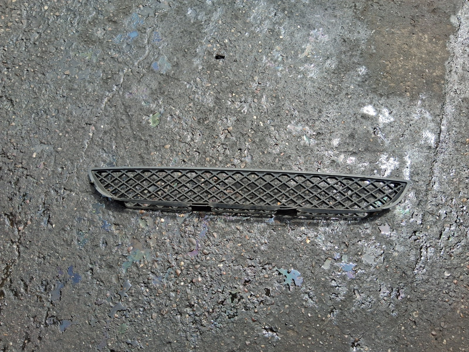 2015 MERCEDES BENZ SPRINTER W907 FRONT BUMPER LOWER TRIM GRILL A9068850053