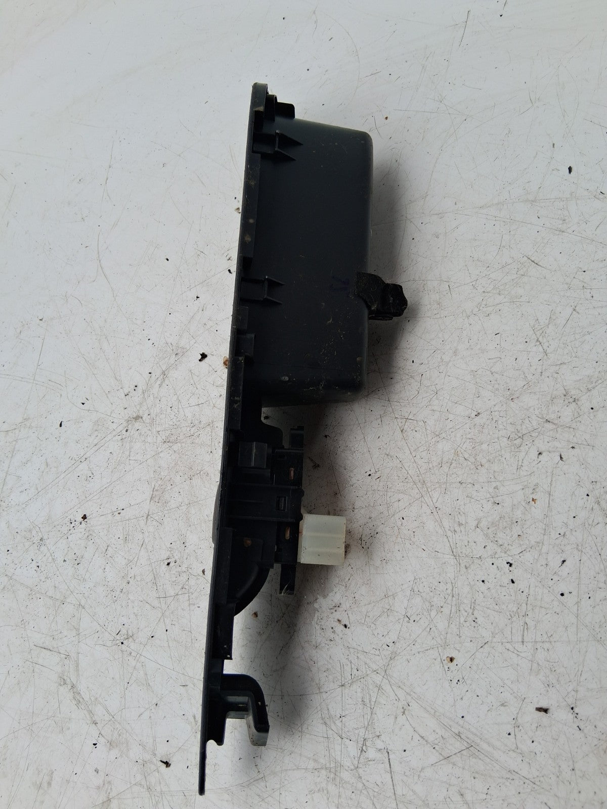 NISSAN QASHQAI 2014 OSR OFF RIGHT DRIVER REAR WINDOW CONTROL SWITCH 829604EA0AX