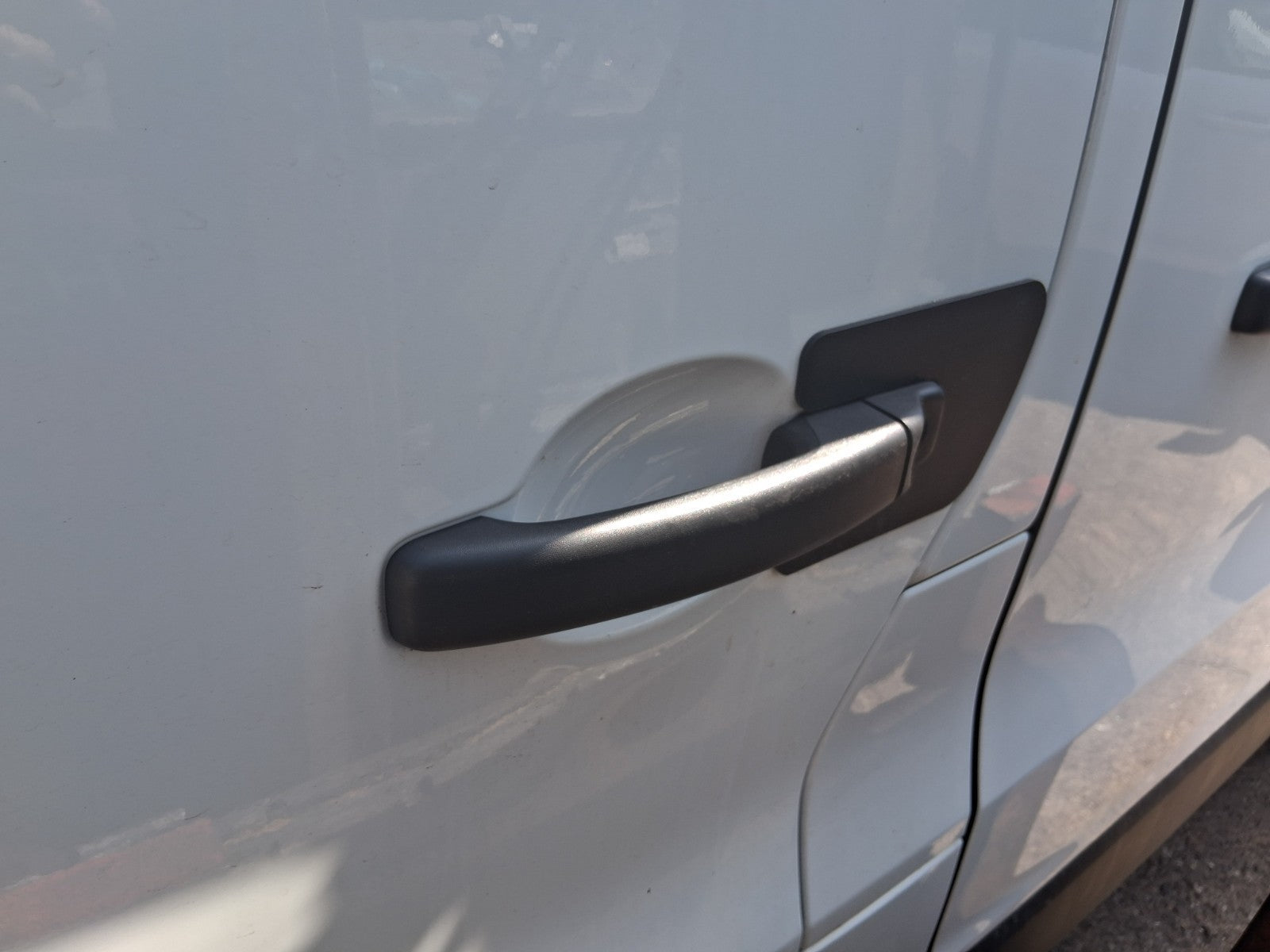 2025 RENAULT TRAFIC X82 MK3 NSF PASSENGER SIDE FRONT LEFT EXTERIOR DOOR HANDLE