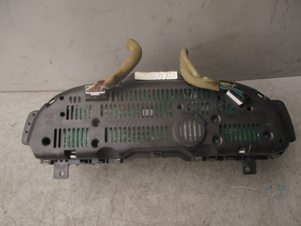 2010 FORD DORCHESTER COLEMAN MILNE SPEEDOMETER INSTRUMENT CLUSTER 8R2910849