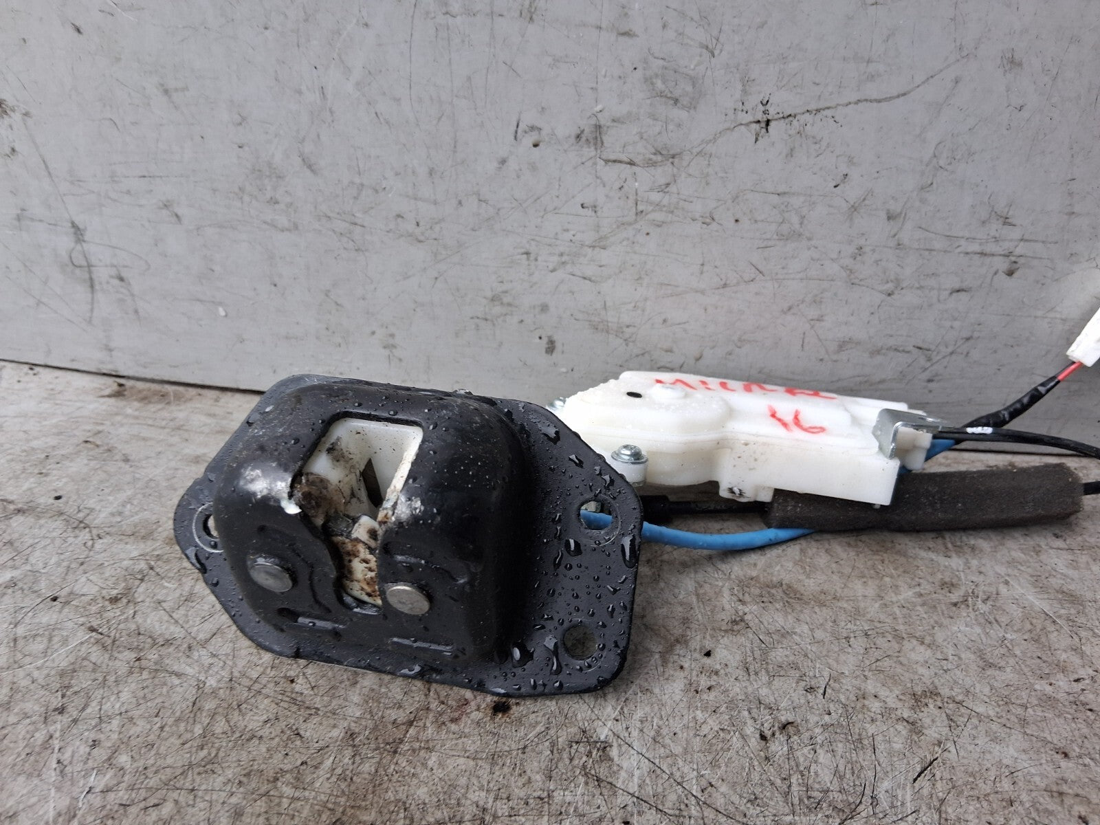 2016 NISSAN MICRA K13 MK4 REAR WINDSCREEN WIPER MOTOR 287101HA0A