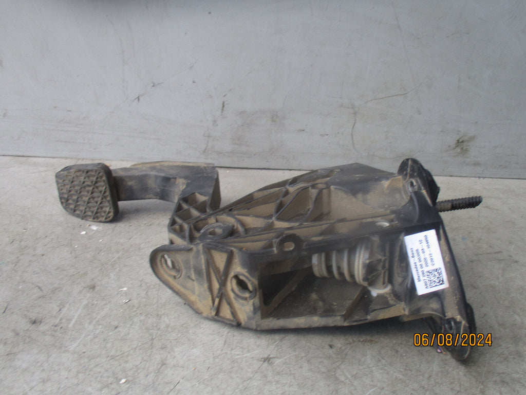 2020 MERCEDES BENZ SPRINTER W907 CLUTCH PEDAL A9072900000