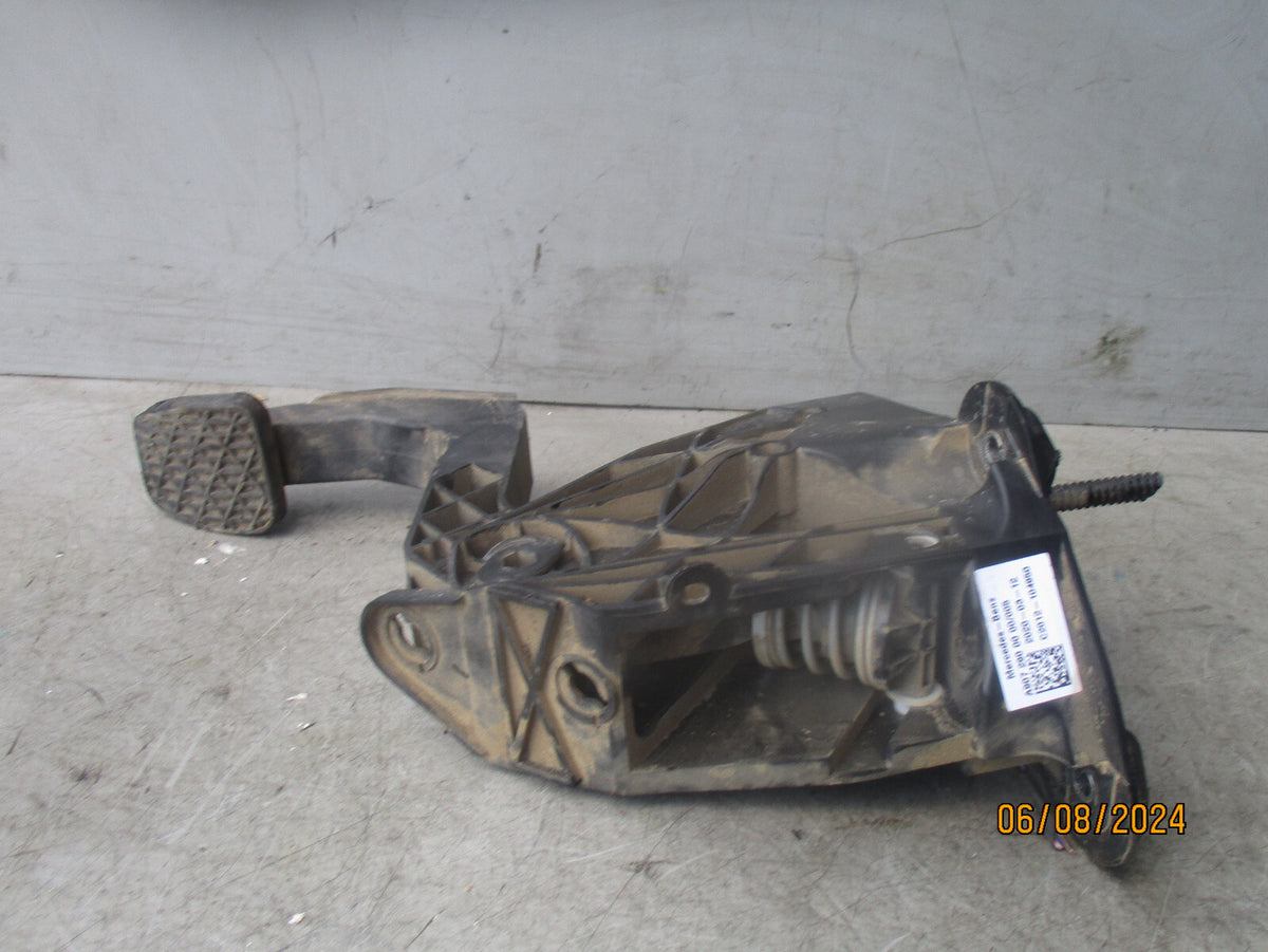 2020 MERCEDES BENZ SPRINTER W907 CLUTCH PEDAL A9072900000