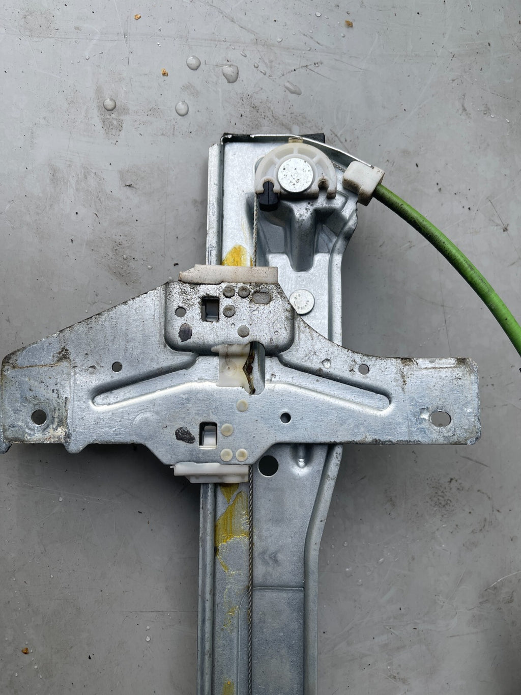 CITROEN C3 PICASSO 2000 PASSENGER SIDE REAR DOOR WINDOW REGULATOR 51894F