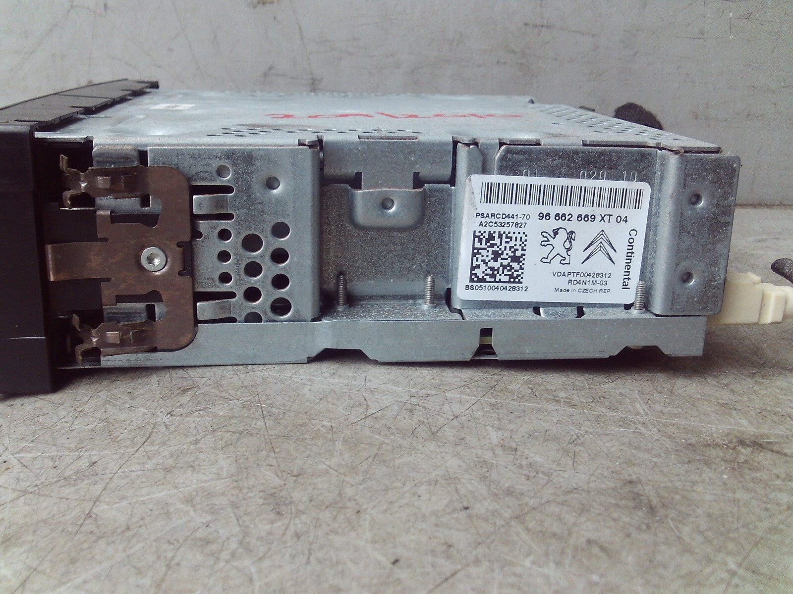 2010 PEUGOET 207 CD DVD MP3 RADIO PLAYER STEREO HEAD UNIT A2C53257135