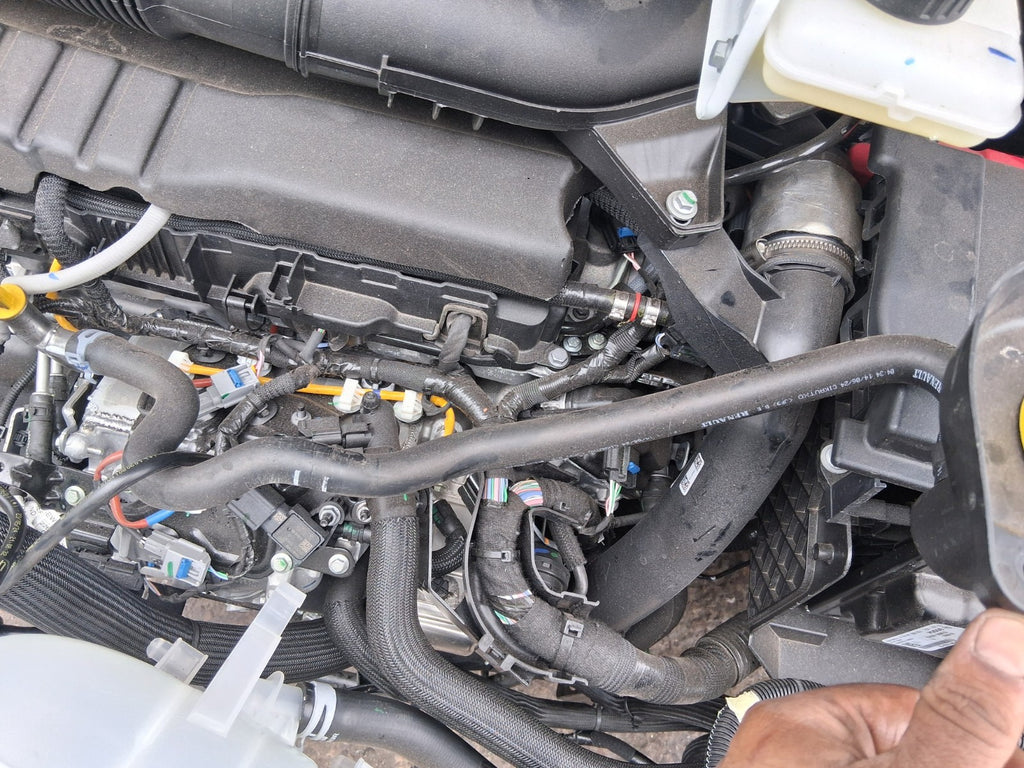 2024 RENAULT TRAFIC X82 2.0 DIESEL DCI OIL FILLING PIPE 8200795333