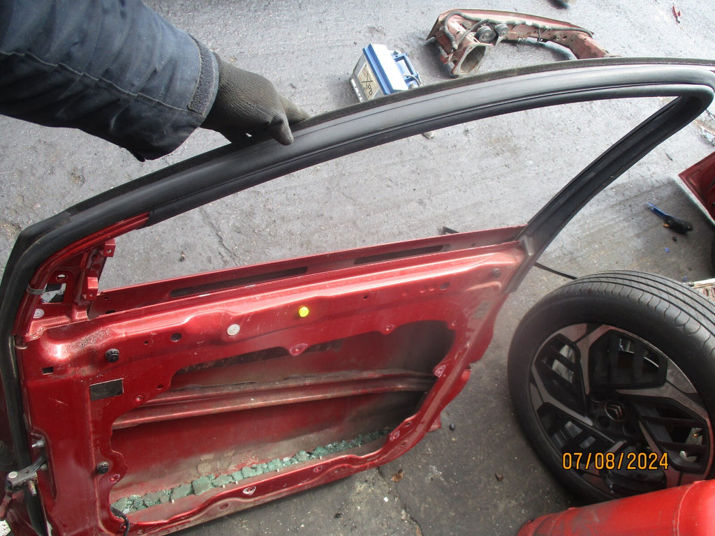 FORD FOCUS MK2 2008 OSF DRIVER SIDE FRONT BARE DOOR RED