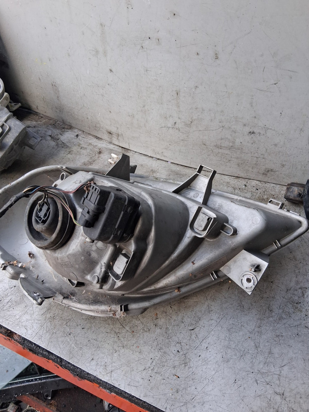 2005 VAUXHALL VIVARO OSF DRIVER SIDE FRONT RIGHT HEADLIGHT