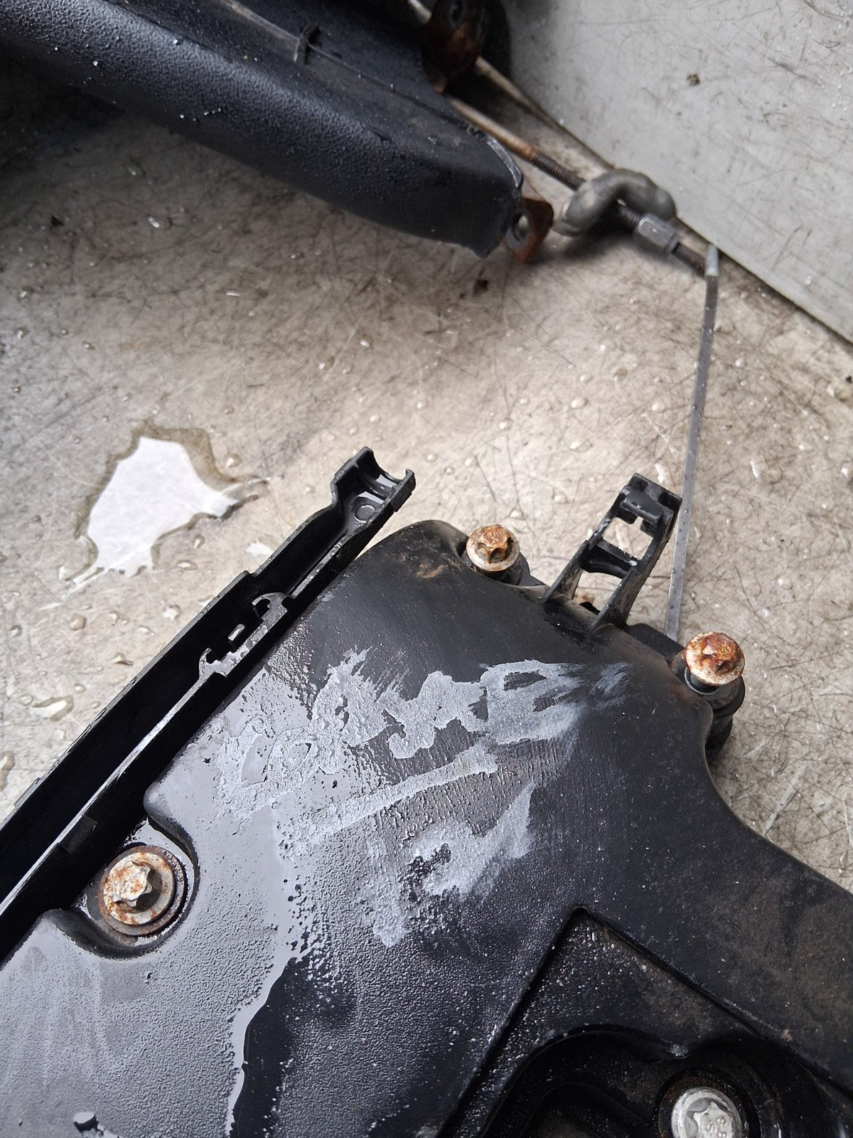 2017 VAUXHALL CORSA E  ROCKER COVER 25198874