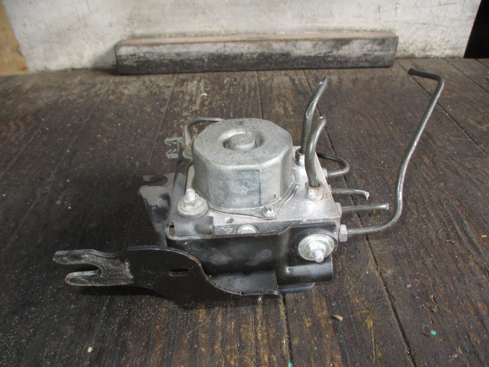 VOLVO V40 2016 ABS PUMP MODULATOR CONTROL UNIT P31400643