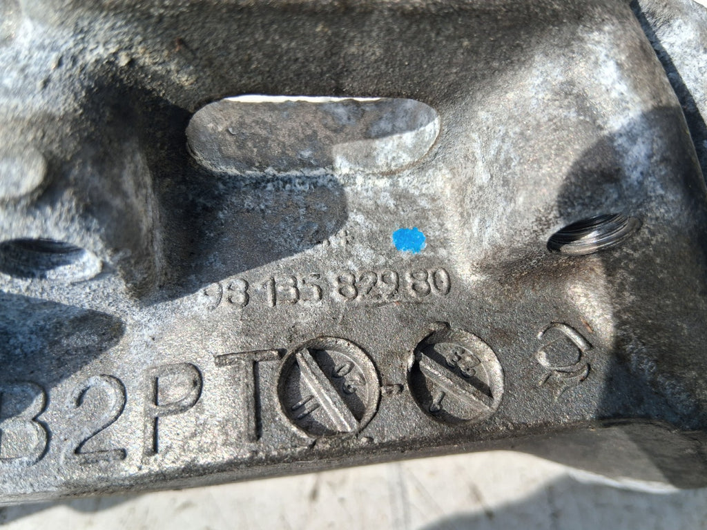 2021 CITROEN C4 MK3 1.2 PETROL ENGINE MOUNT BRACKET 9813582980