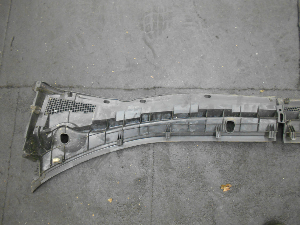 MAZDA 3 BK 2005 SCUTTLE PANEL WINDSCREEN WIPER SURROUND TRIM B32H507R1