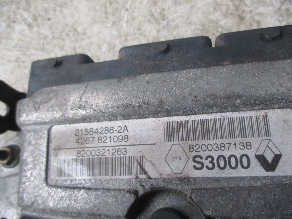 RENAULT MEGANE MK2 2004 ECU ENGINE CONTROL UNIT 8200387138,21584288
