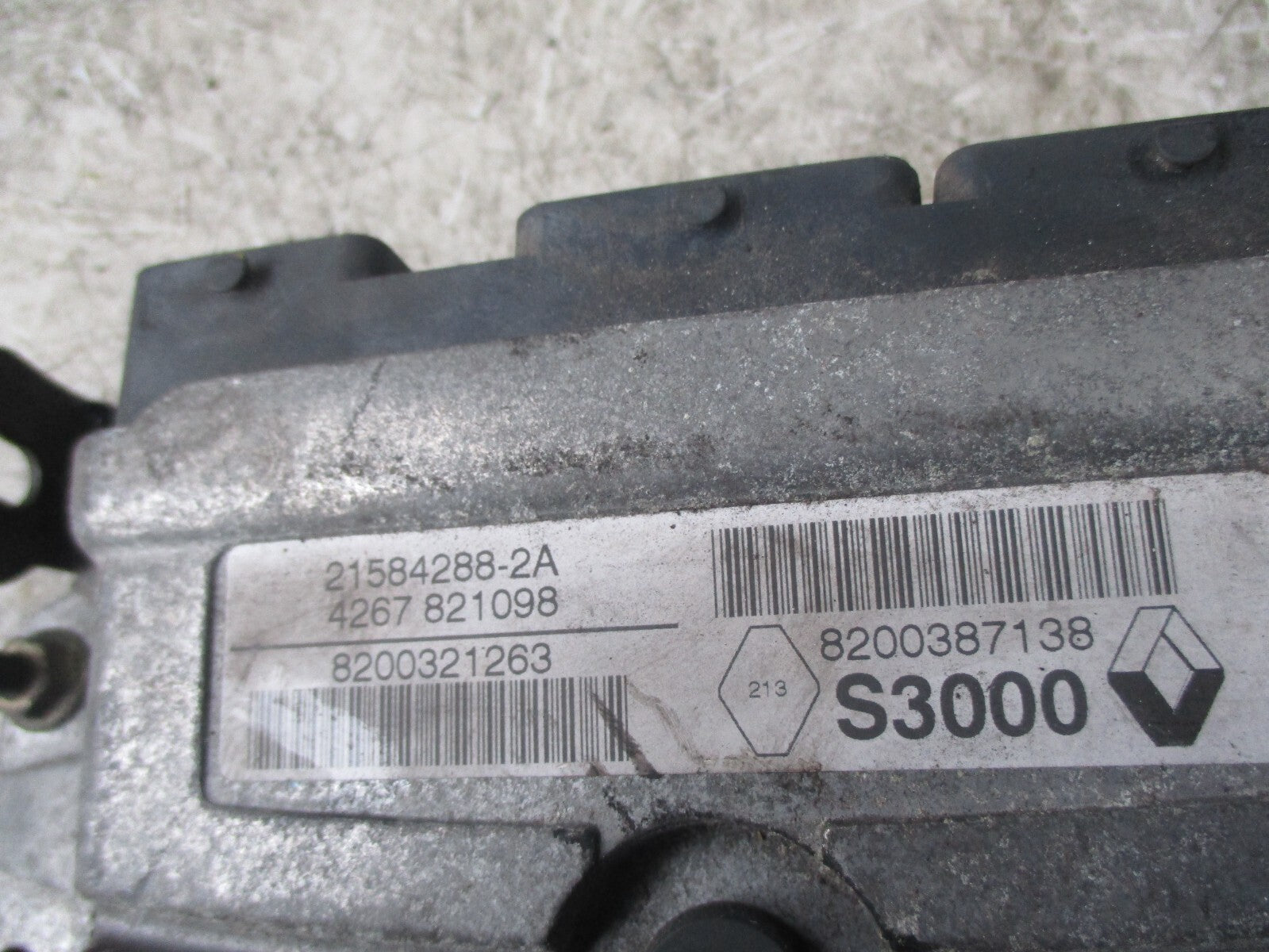 RENAULT MEGANE MK2 2004 ECU ENGINE CONTROL UNIT 8200387138,21584288