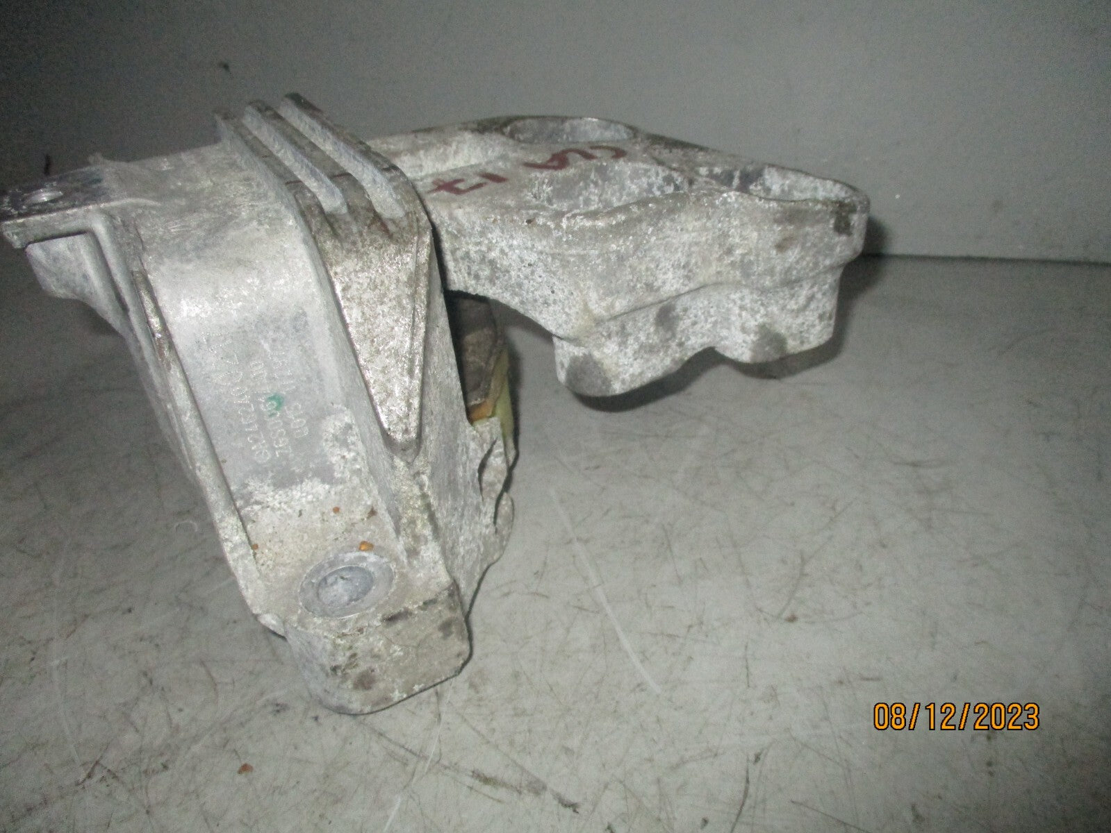 MERCEDES BENZ CLA 2017 1.6 PETROL PASSENGER SIDE ENGINE MOUNT 2462400217