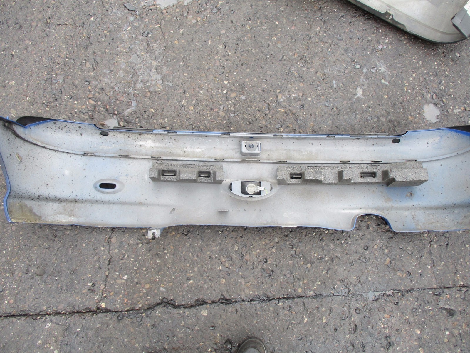 PEUGEOT 206 2003 REAR BACK PLASTIC BUMPER BLUE