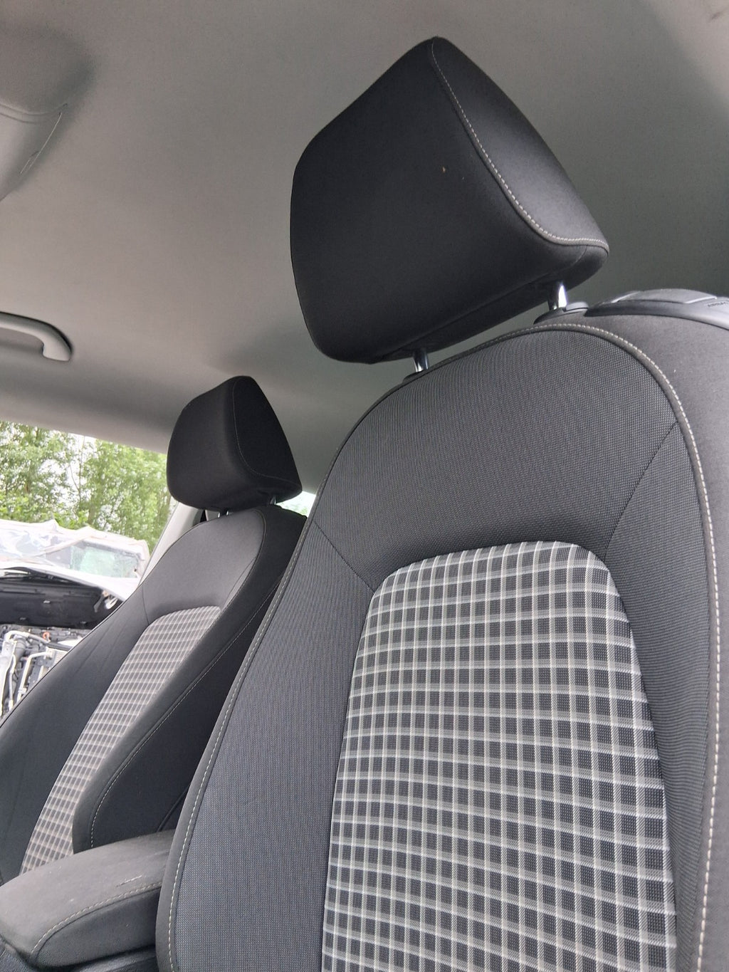 2015 VW VOLKSWAGEN SCIROCCO MK3 NSF PASSENGER SIDE FRONT LEFT FABRIC SEAT