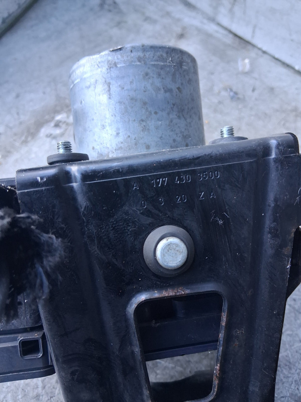 2021 MERCEDES A CLASS ABS PUMP A1774303500
