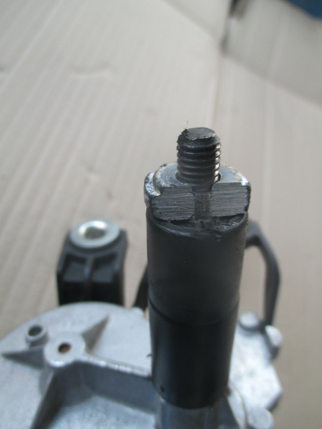 VW VOLKSWAGEN GOLF MK6 2012 REAR WINDSCREEN WIPER MOTOR 5K6955711B