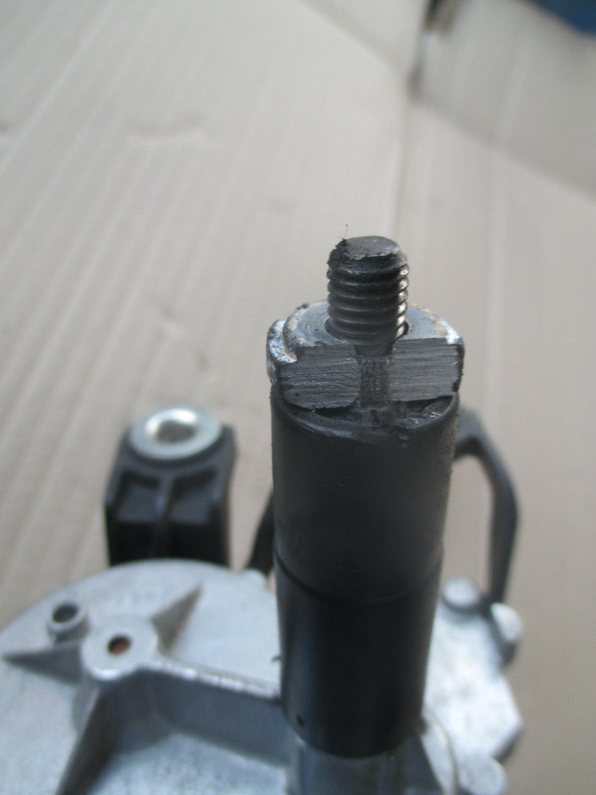 VW VOLKSWAGEN GOLF MK6 2012 REAR WINDSCREEN WIPER MOTOR 5K6955711B