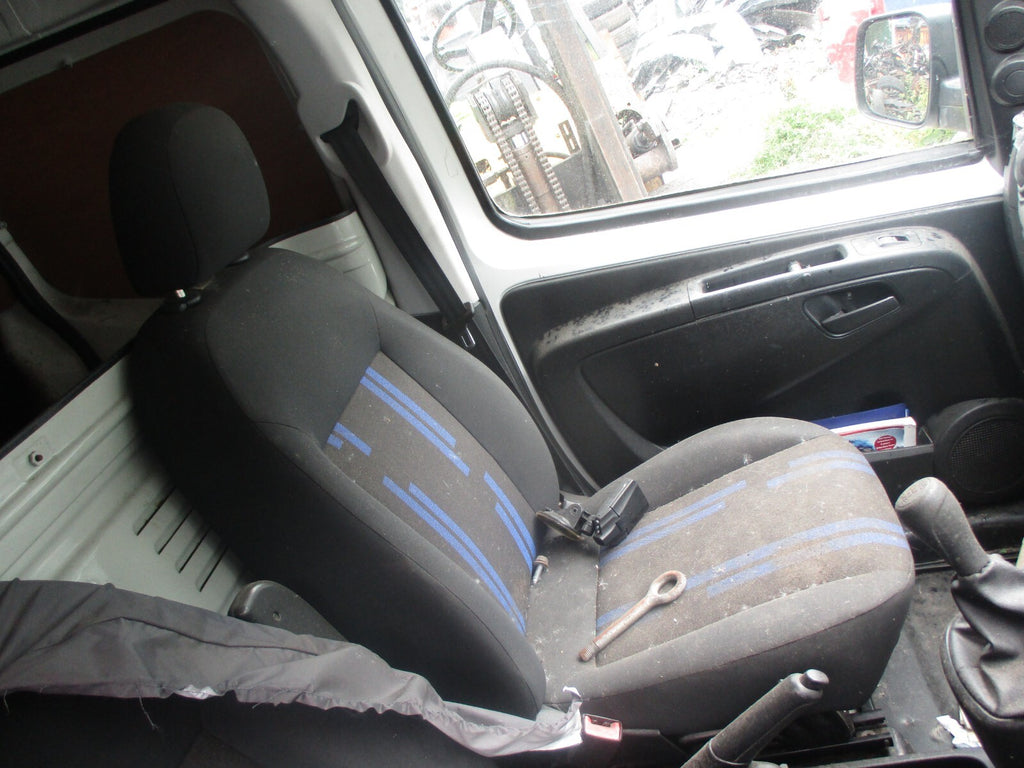 FIAT FIORINO BIPPER 2011 NS PASSENGER FRONT COMPLETE SEAT FABRIC BLUE STRIPS