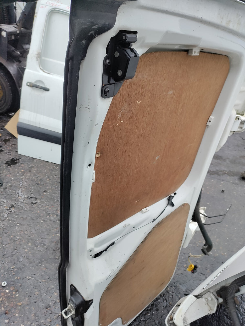 2007 PEUGEOT EXPERT MK2 NSR PASSENGER SIDE REAR COMPLETE DOOR WHITE