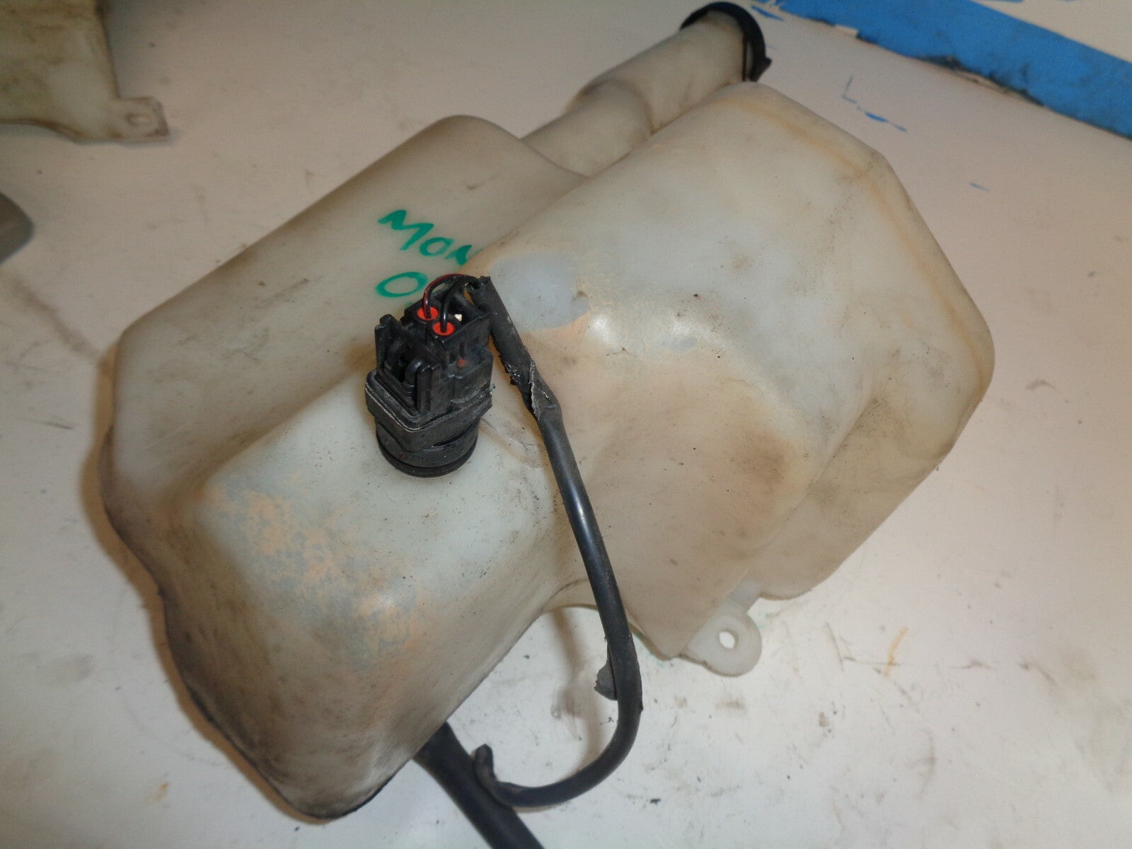FORD MONDEO MK3 2006 WINDSCREEN WINDSHIELD WASHER PUMP 1S7113K163AE
