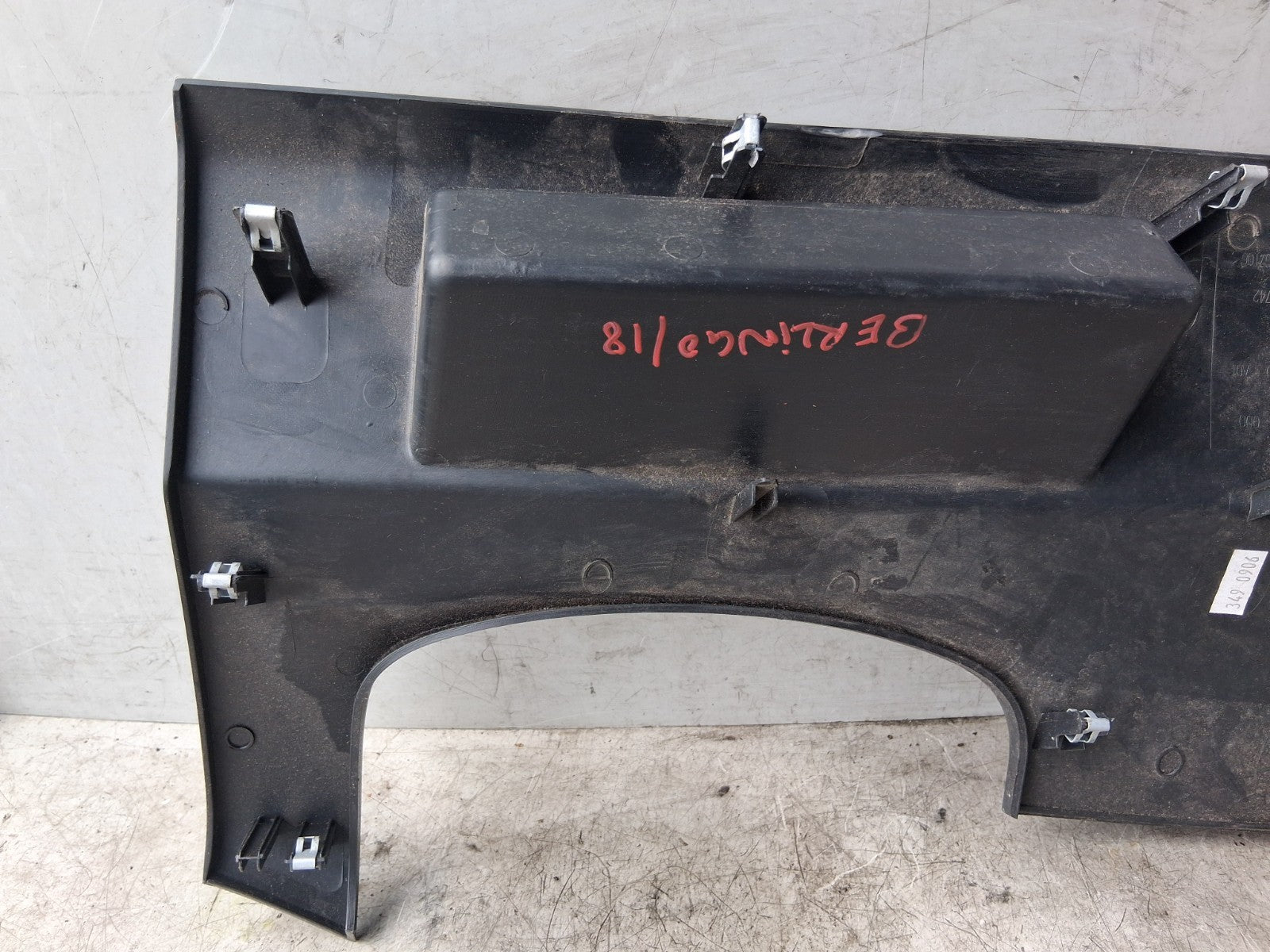2018 CITROEN BERLINGO MK2 STEERING COLUMN COWLING STEERING KNEE TRIM 9680932677