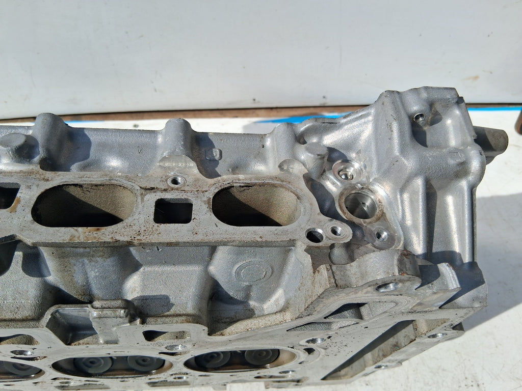 2021 CITROEN C4 MK3 1.2 PETROL ENGINE CYLINDER HEAD WITH VALVES 9810874110
