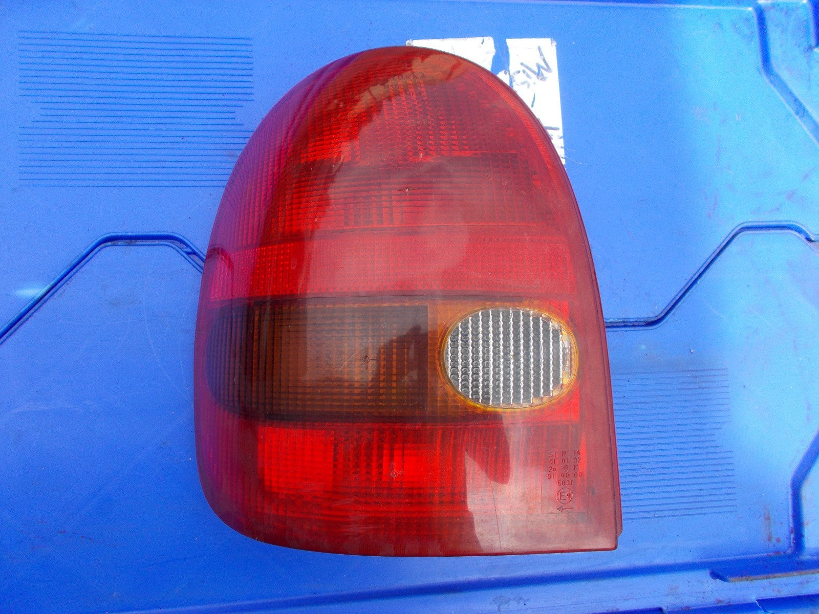 2000 VAUXHALL CORSA B OSR DRIVERS SIDE REAR LIGHT TAILLIGHT
