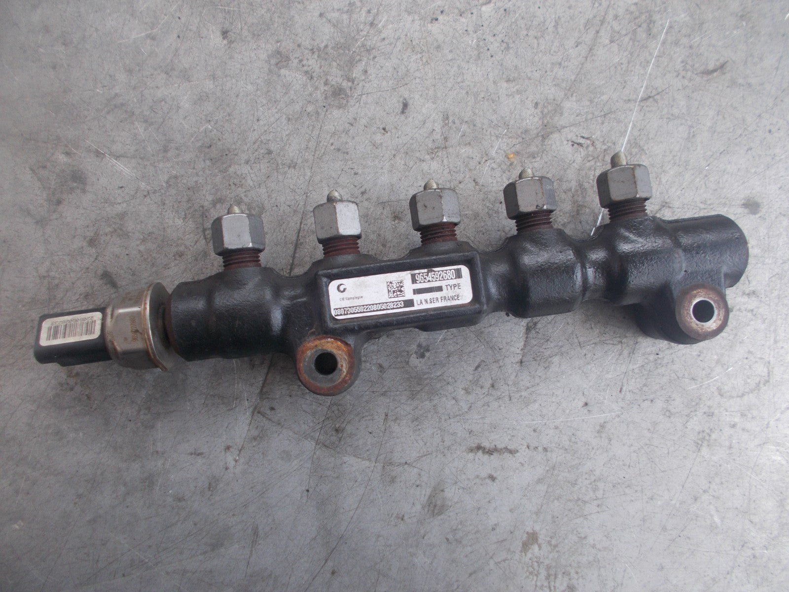 PEUGEOT 206 2003 1.4 HDI FUEL INJECTOR RAIL 9654592680
