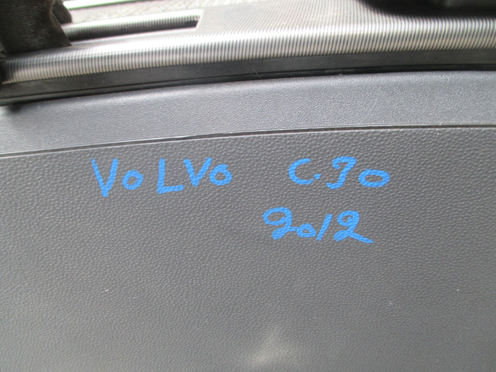 VOLVO C30 2012 HATCHBACK ARMREST WITH CENTRE CONSOLE 30755374