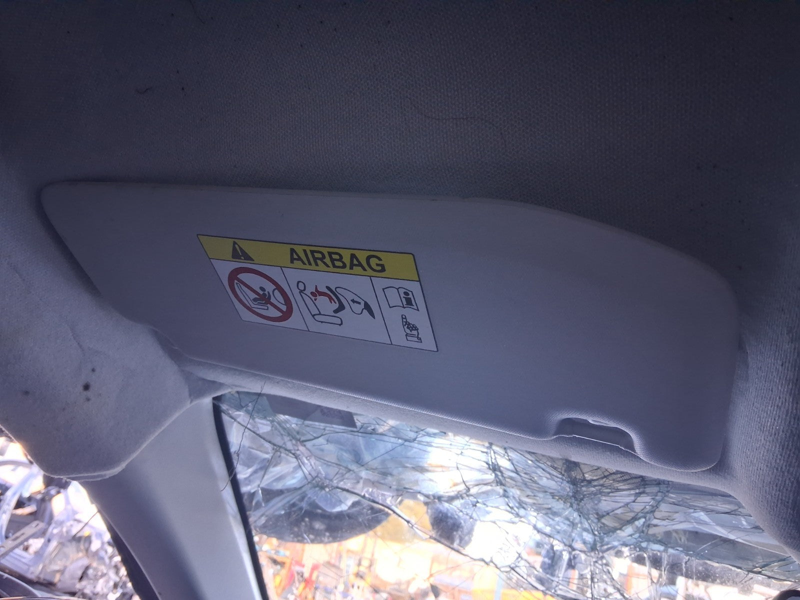 2023 CITROEN C4 MK3 NSF PASSENGER SIDE FRONT LEFT SUN VISOR SHADE
