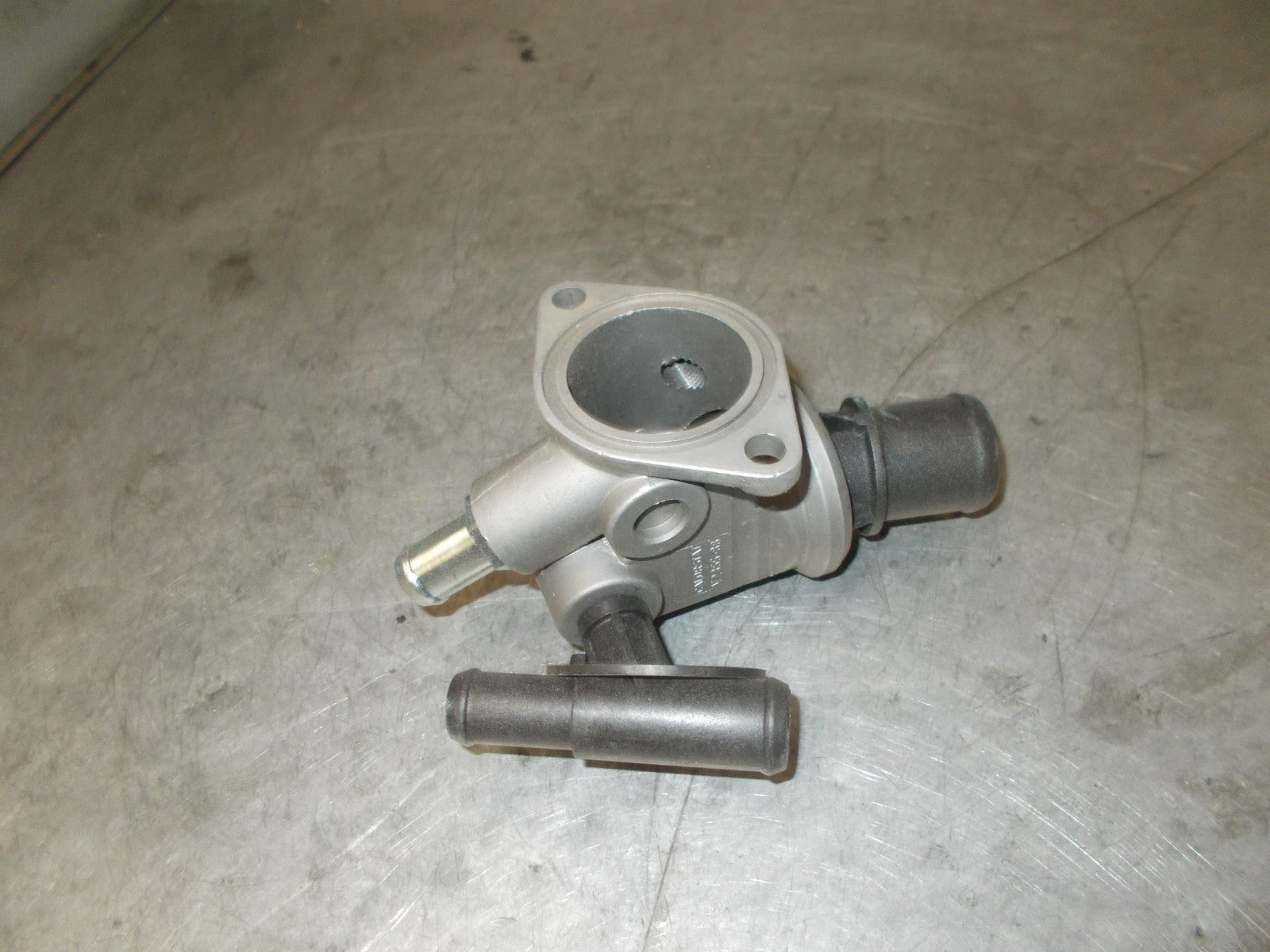 VARIOUS FIAT THERMOSTAT HOUSING V235588