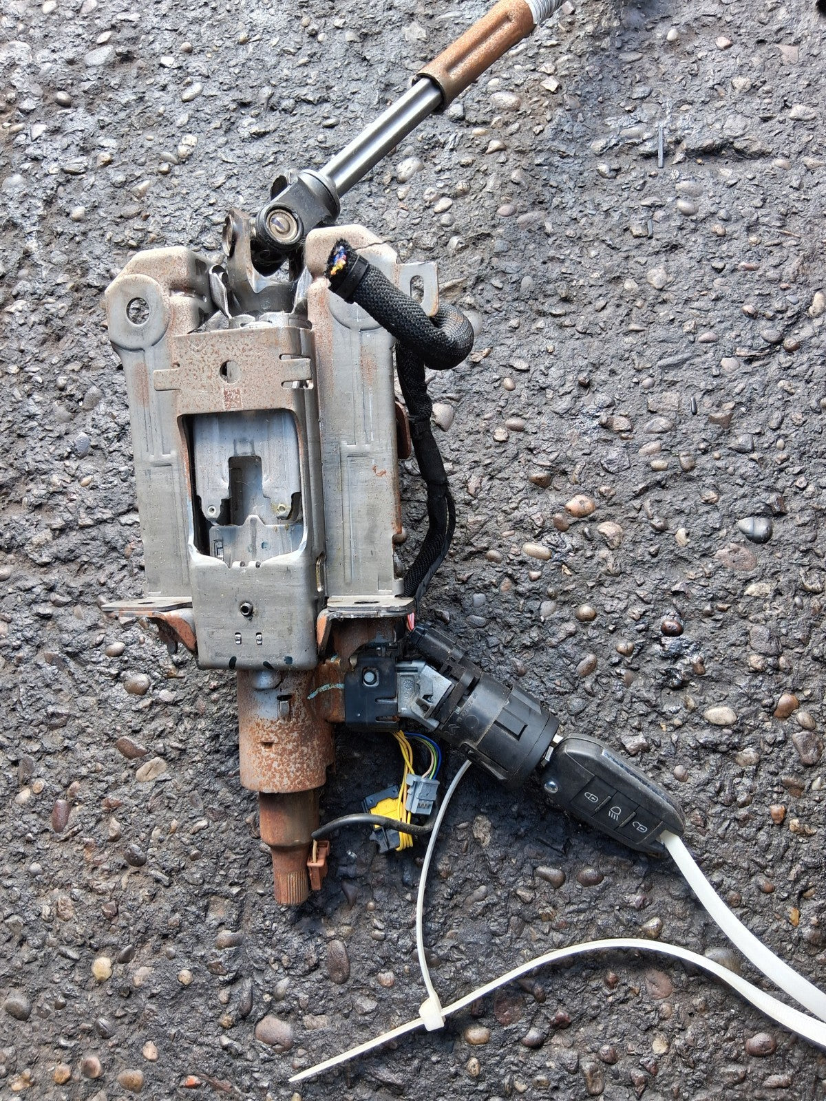 2021 CITROEN C3 MK3 STEERING COLUMN & IGNITION BARREL WITH KEY 9835704977