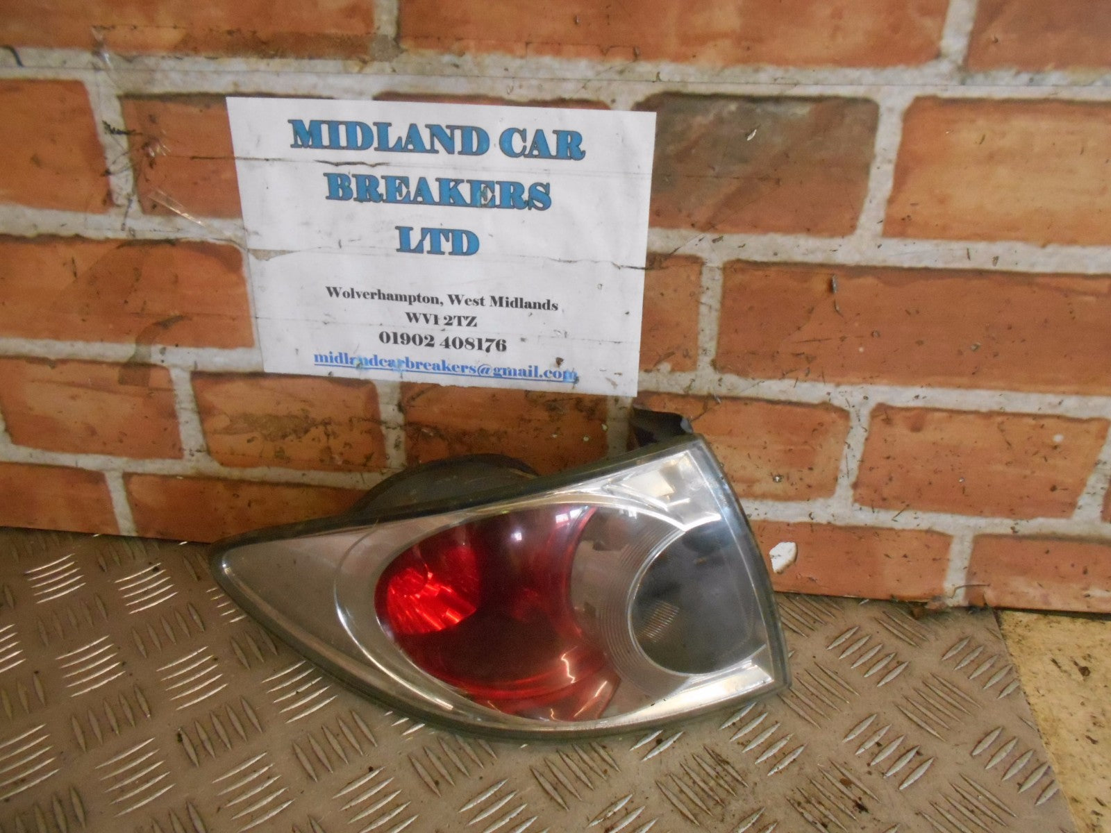 MAZDA 6 GG 2003 DRIVER SIDE OS OFF SIDE FRONT HEAD LIGHT 220-61974 HEADLIGHT