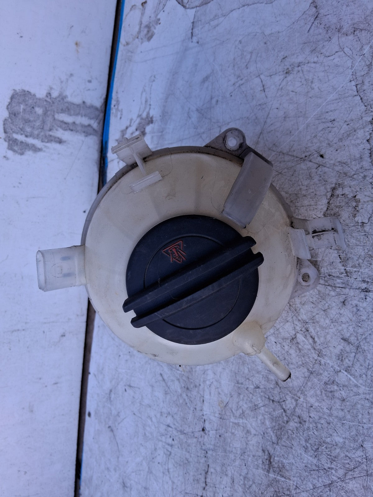 2016 AUDI Q3 COOLANT WATER EXPANSION OVERFLOW TANK
