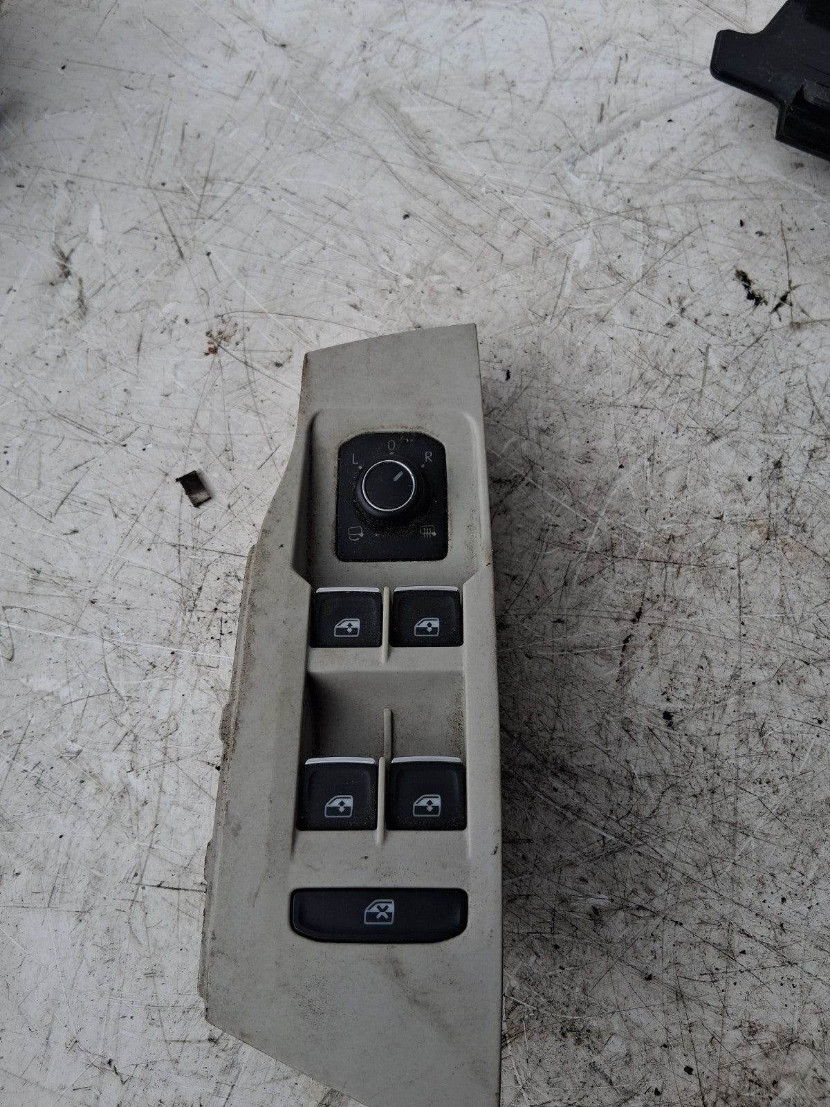 2019 VOLKSWAGEN GOLF OSF DRIVER SIDE FRONT WINDOW CONTROL SWITCH 5G0959857GWZ
