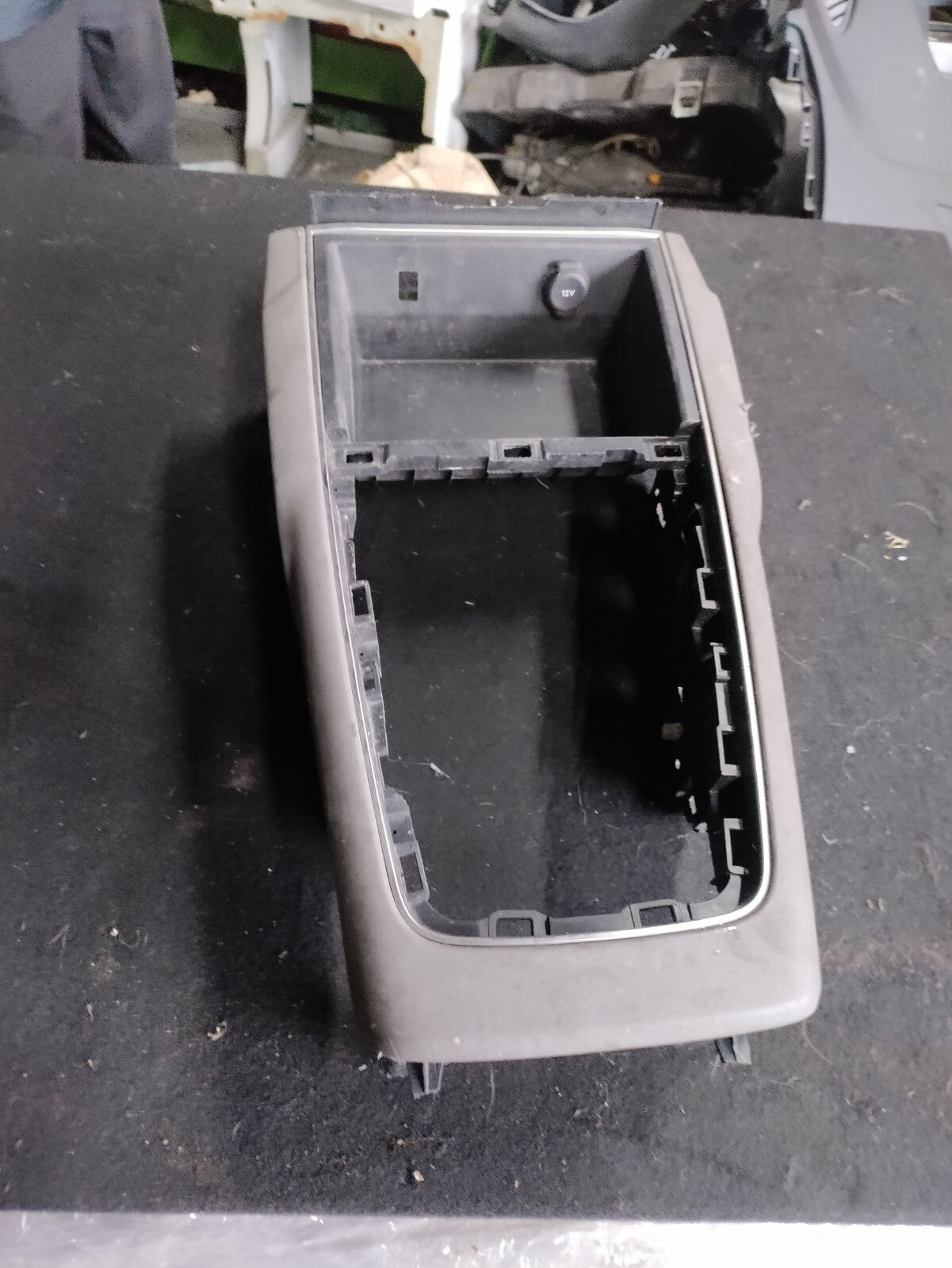 CITROEN C5 AIRCROSS 2020 CENTRE CONSOLE 12 V SOCKET