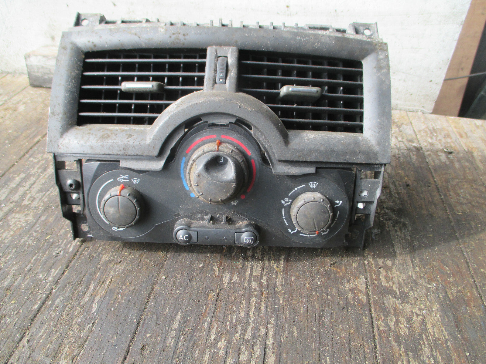 RENAULT MEGANE MK2 2007 HEATER AC CLIMATE CONTROL SWITCH PANEL