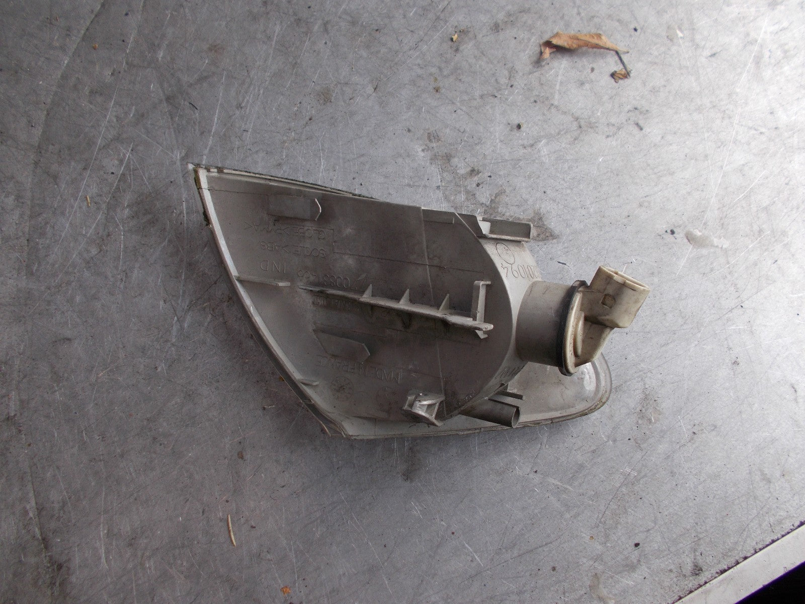 RENAULT MEGANE MK1 1999 1.6 NEAR SIDE FRONT INDICATOR LIGHT 7700831466 PASSENGER