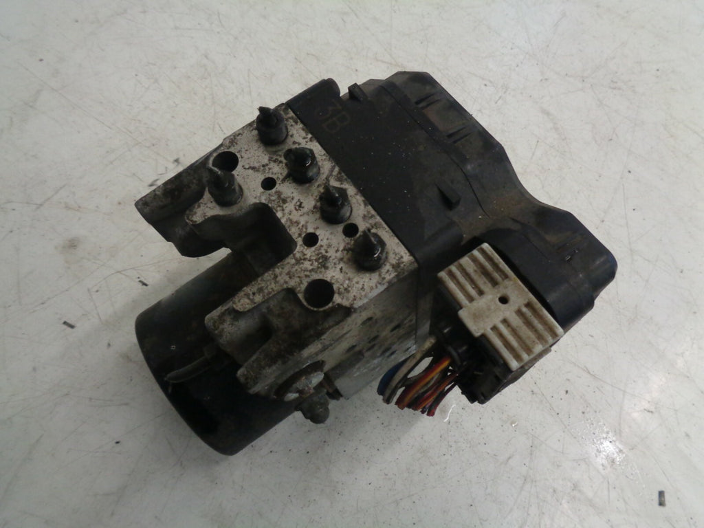 TOYOTA RAV 4 2005 MK2 2.0 PETROL ENGINE ABS BRAKE PUMP MODULATOR