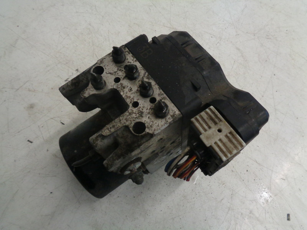 TOYOTA RAV 4 2005 MK2 2.0 PETROL ENGINE ABS BRAKE PUMP MODULATOR