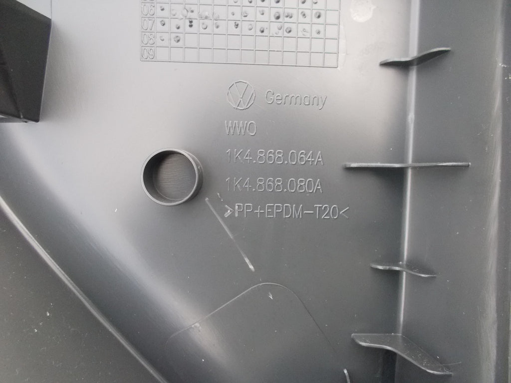 2009 VW GOLF OSF DRIVERS SIDE FRONT DOOR CARD 1K4867012FCTRS