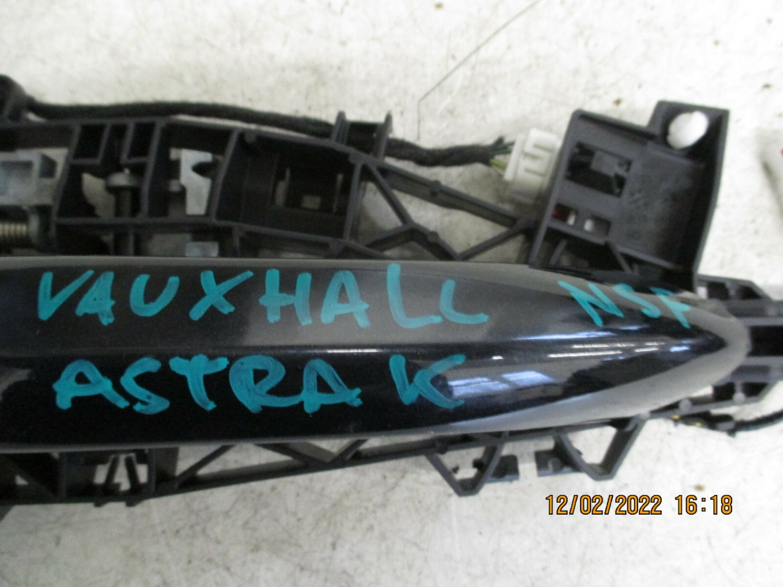 VAUXHALL  ASTRA K 2015-2021 NSF FRONT PASSENGER SIDE EXTERIOR DOOR HANDLE BLACK