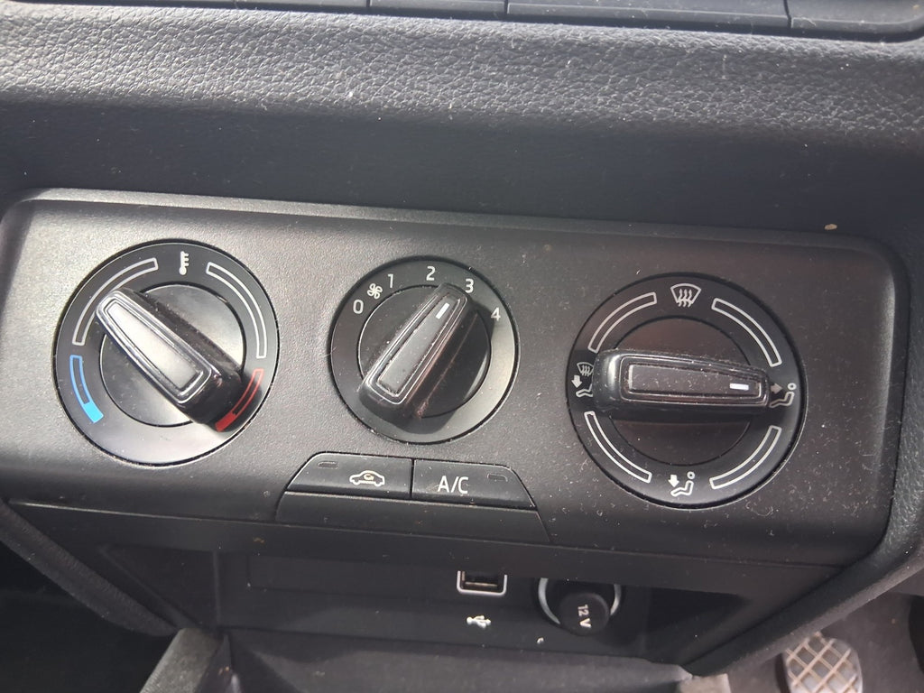 2020 SKODA FABIA MK3 NJ HATCHBACK AC HEATER CLIMATE CONTROL SWITCH PANEL