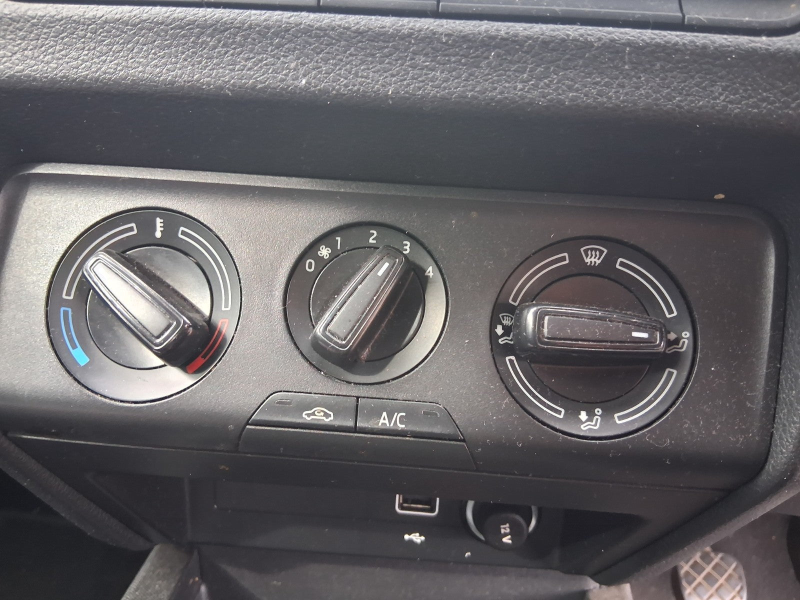 2020 SKODA FABIA MK3 NJ HATCHBACK AC HEATER CLIMATE CONTROL SWITCH PANEL