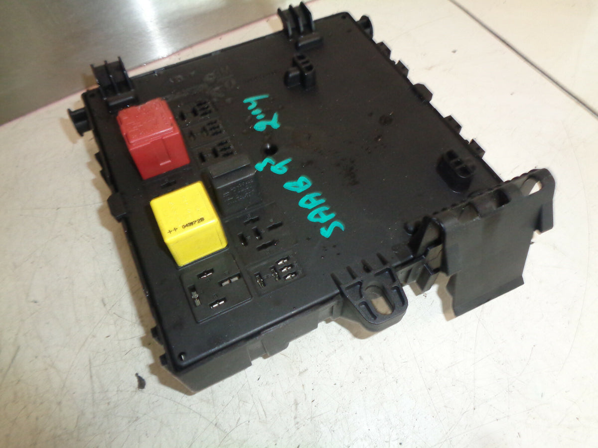 SAAB 9-3 93 2004 MK2 1.9 TDI DIESEL FUSE BOX RELAY 12805847