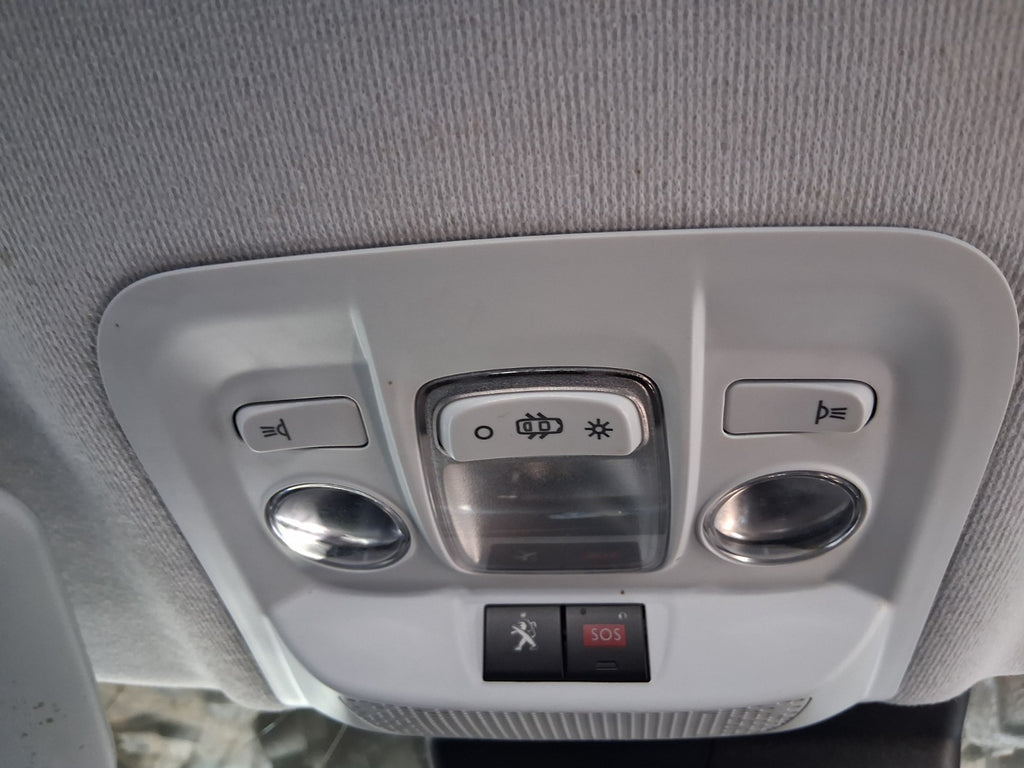 2019 PEUGEOT 208 MK1 FRONT INTERIOR ROOF READING COURTESY LIGHT